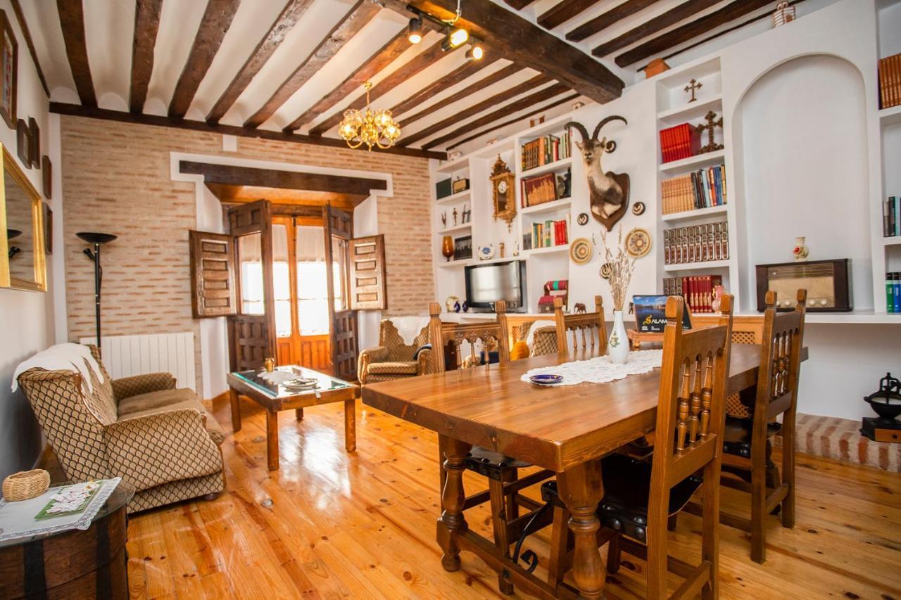Alojaguay RUEDA, CASA MUSEO RÚSTICA-MODERNA, máxima TRANQUILIDAD con COMODIDAD Exterior foto
