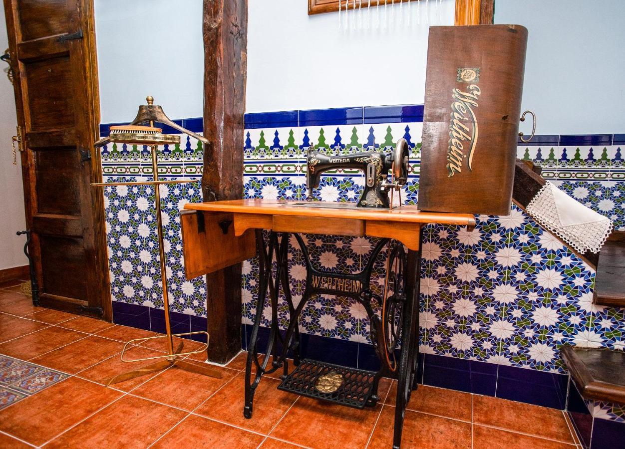 Alojaguay RUEDA, CASA MUSEO RÚSTICA-MODERNA, máxima TRANQUILIDAD con COMODIDAD Exterior foto